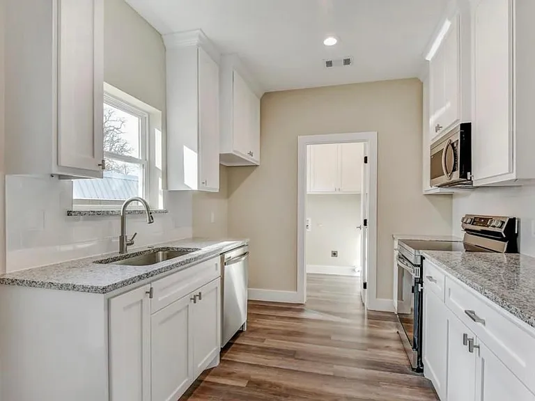 920 W Coffin St — Photo 7