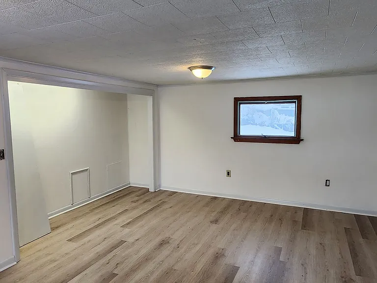 189 Jackson Ave — Photo 15