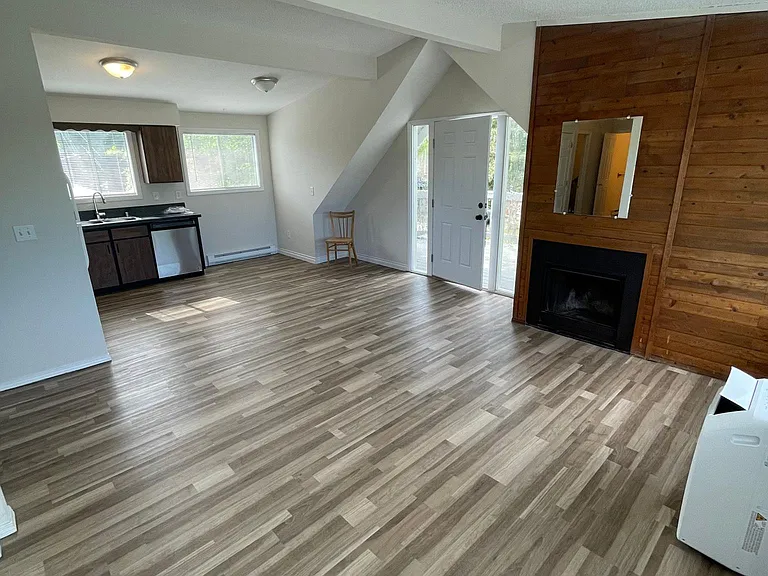 824 E Wabash Ave #B — Photo 7