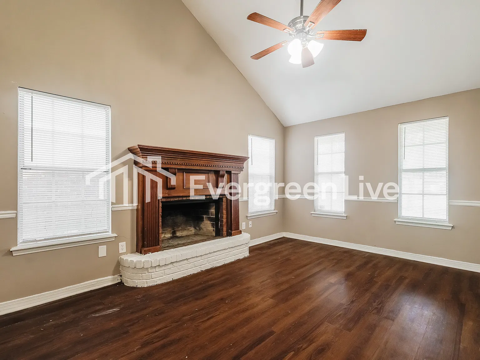 3 bed, 2.0 bath, 1300 sqft, $1,495 — Photo 4