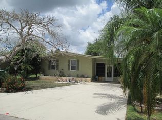 101 W Sugarloaf Ln, Naples, FL 34114