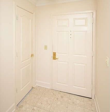 3rd image of 1050 N Stuart St APT 519