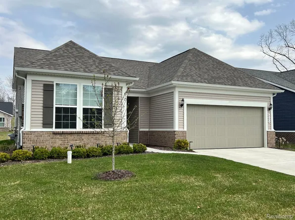 4173 Avery Rd, Lake Orion, MI 48359