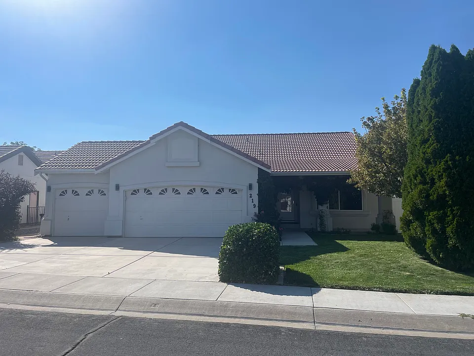 219 Mary Lou Ln