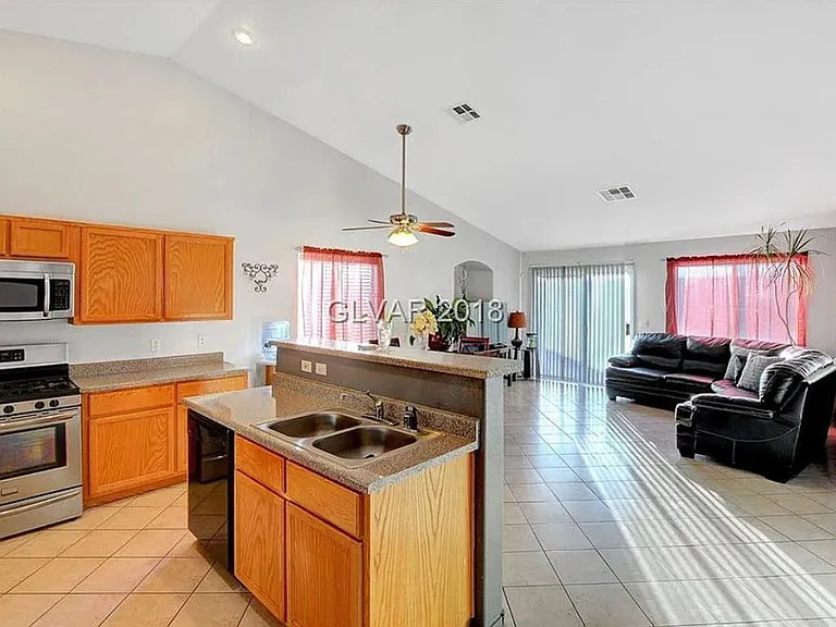 637 Turtleback Dr — Photo 7
