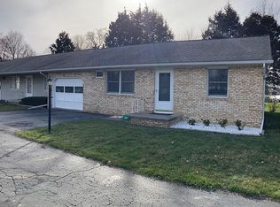 287 Hickory St, Clyde, OH 43410