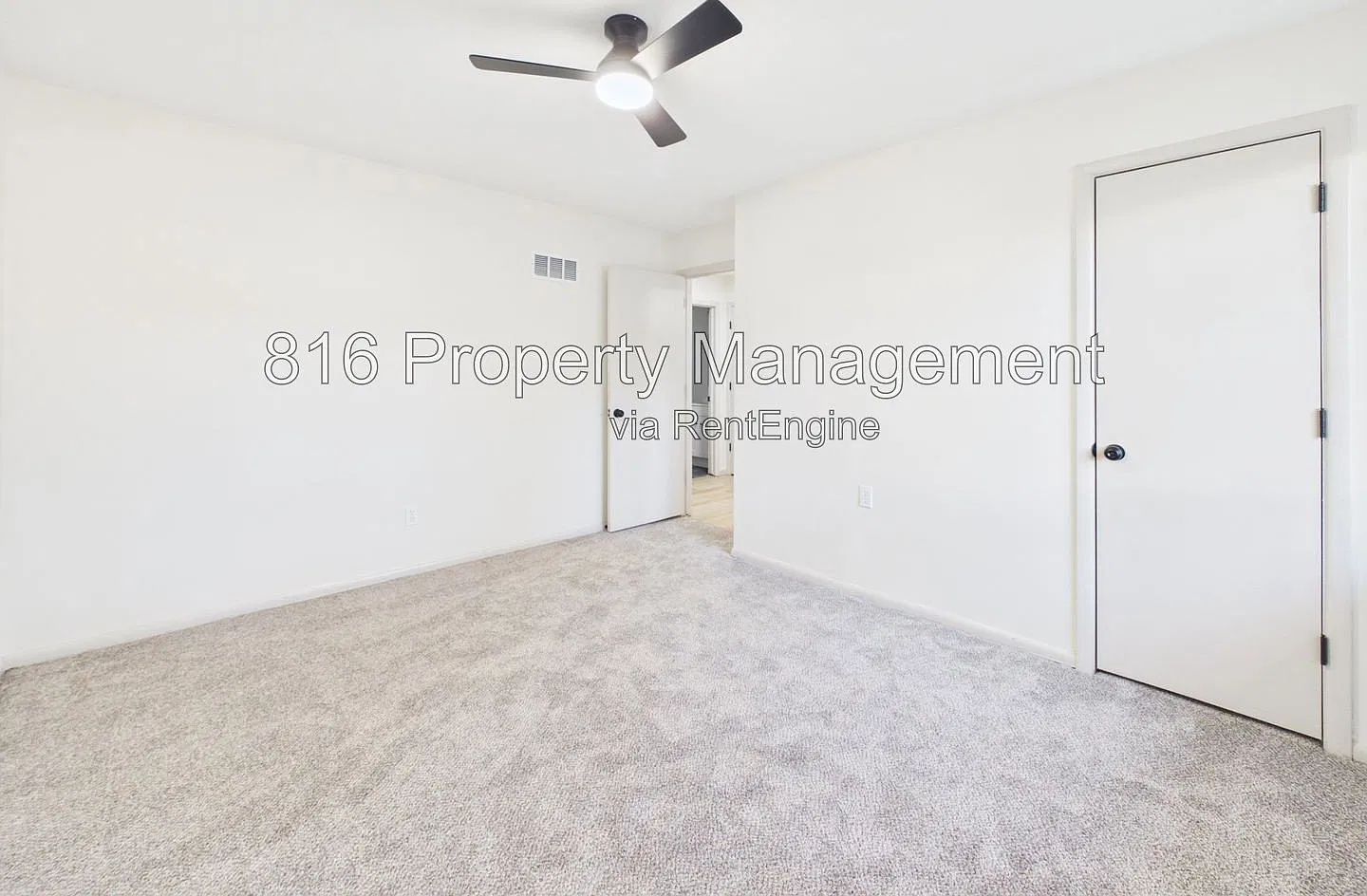 3 bed, 1.0 bath, 1028 sqft, $1,900 — Photo 2