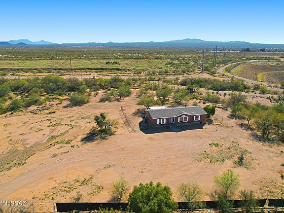 2nd image of 4750 S San Joaquin Rd