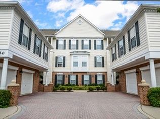 25320 Lake Mist Sq UNIT 101, Chantilly, VA 20152