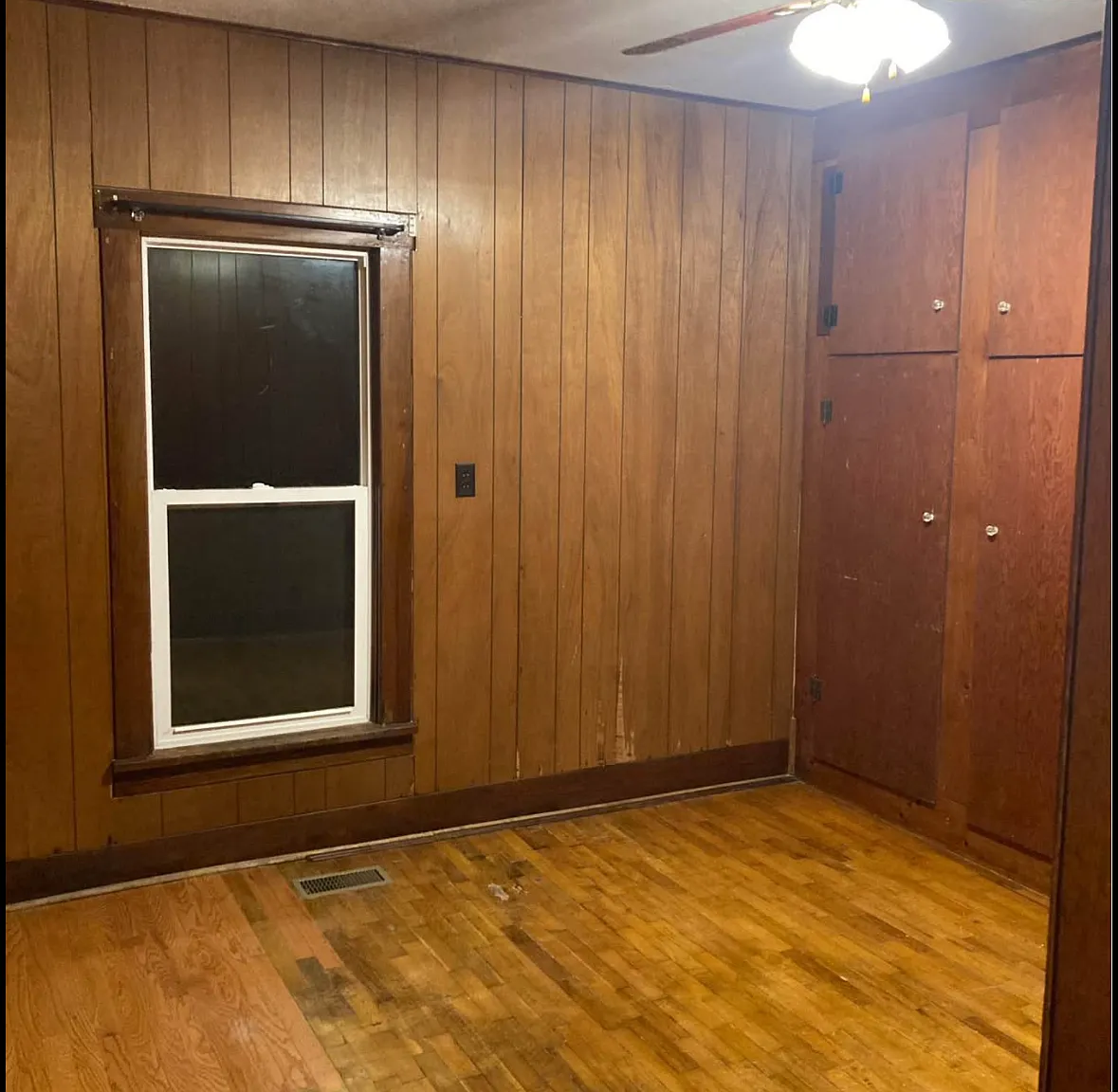 3 bed, 1100 sqft, $1,000 — Photo 3