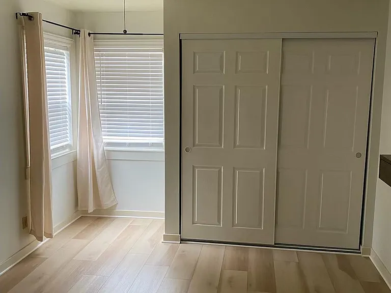 304 Edwards St — Photo 1