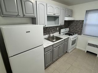 242 Prospect St #242-201, East Orange, NJ 07017