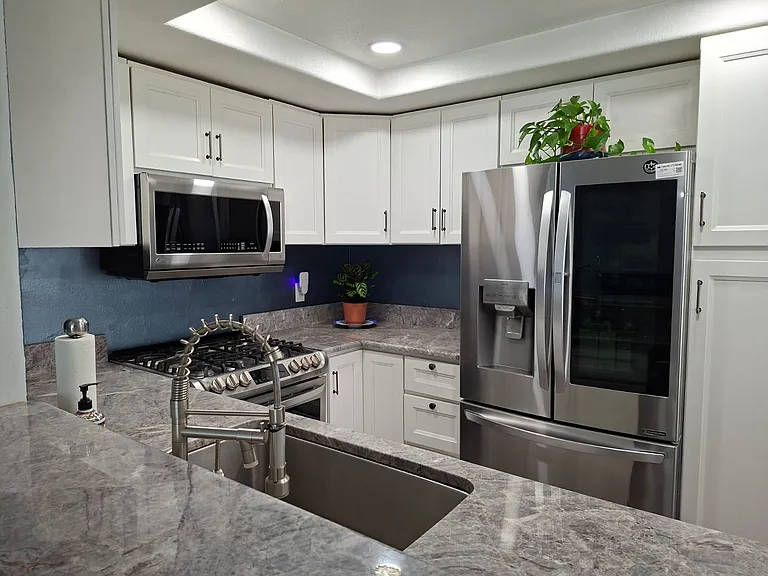 2031 Lakeridge Cir #202 — Photo 9