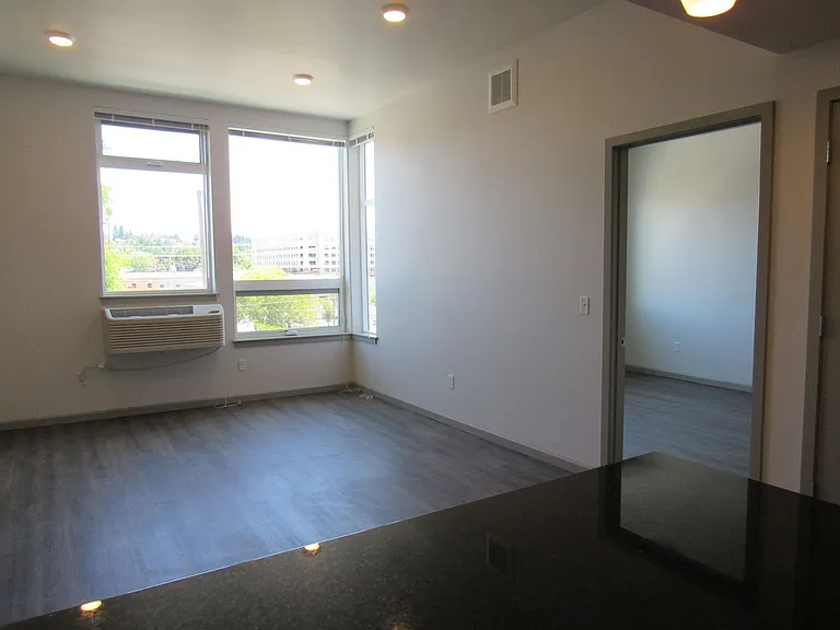 321 Legion Way SE — Photo 8
