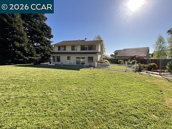 3rd image of 403 Gerald Ct