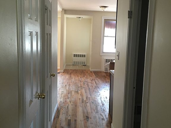 4th image of 1196 E 98th St