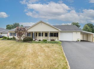 135 Creekside Dr, Painted Post, NY 14870