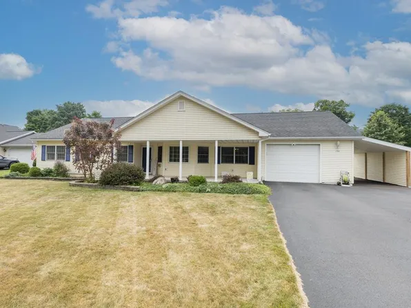 135 Creekside Dr, Painted Post, NY 14870