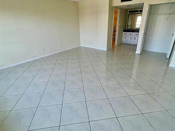 5th image of 3500 Galt Ocean Drive #709