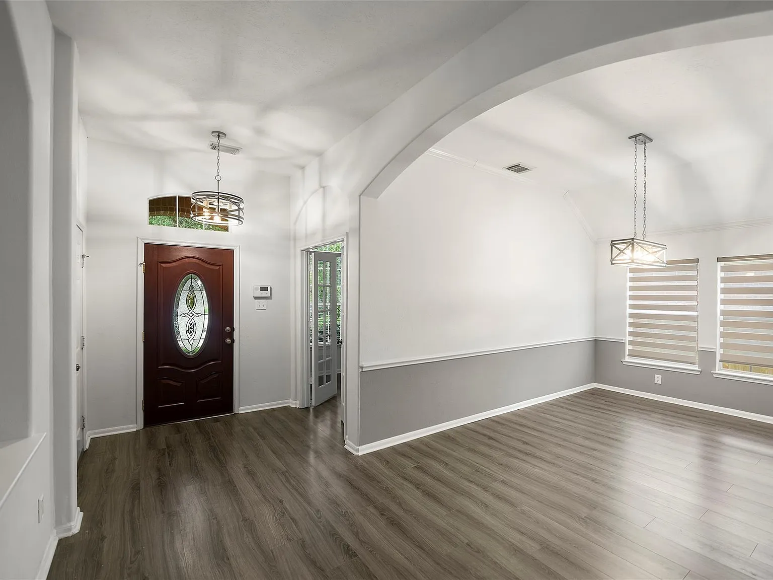 3 bed, 2.0 bath, 2134 sqft, $2,550 — Photo 2