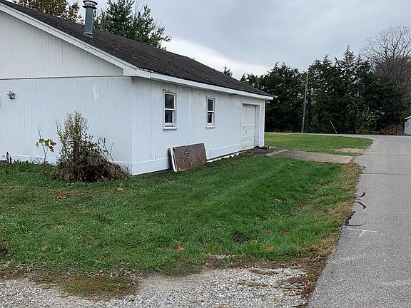2nd image of 1201 S Boundary St