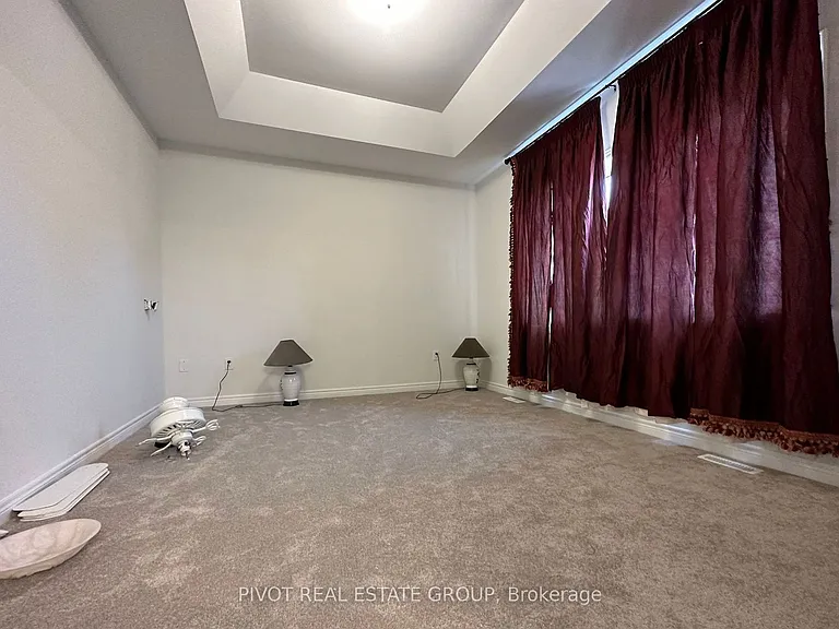 16 Littlewood Dr — Photo 5