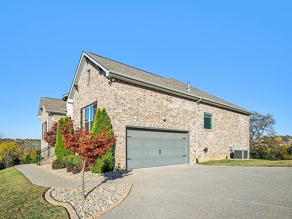 3rd image of 104 Copper Creek Dr