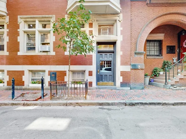 30 Pinckney St APT 2, Boston, MA 02114
