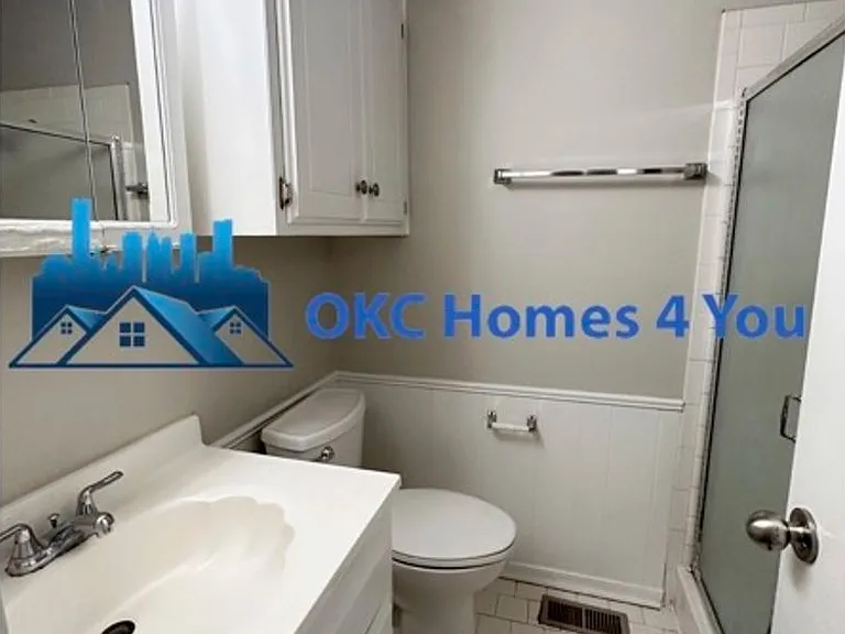 7022 Woodlake Dr — Photo 11