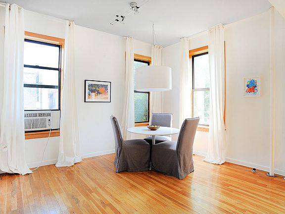 4th image of 234 W 21st St APT 52
