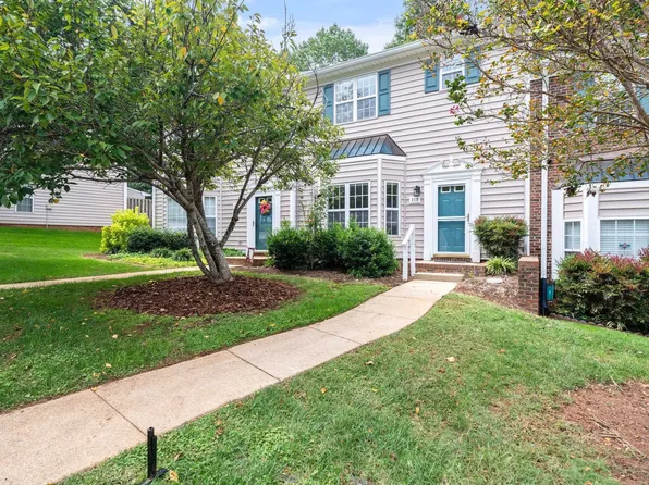 313 Silverberry Ct, Cary, NC 27513