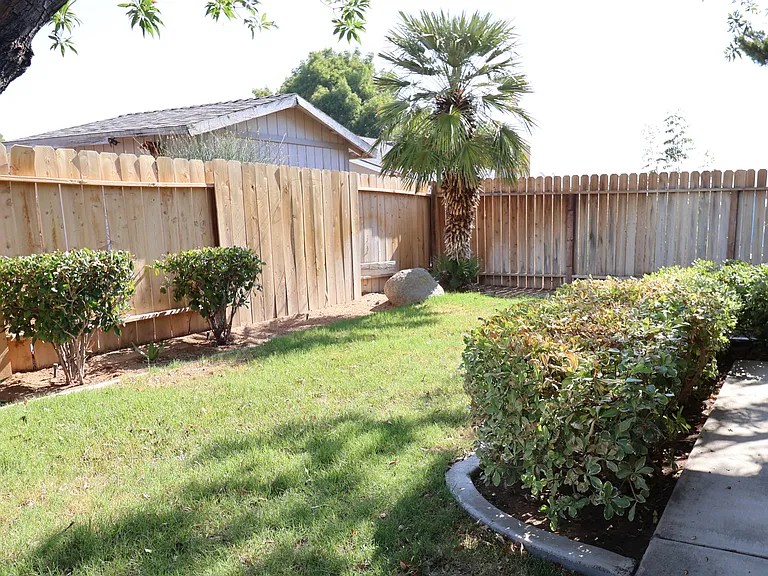 528 S Sorrel St — Photo 19