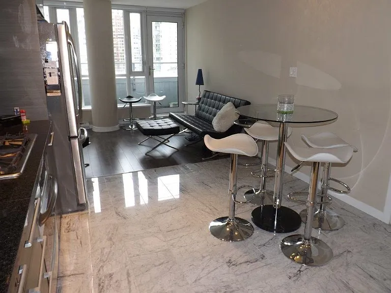 833 Seymour St #704 — Photo 3