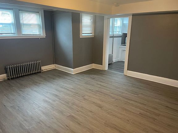 4th image of 163 Elmwood Ave #11