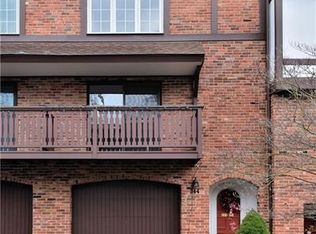 344 Woodbridge Dr, Pittsburgh, PA