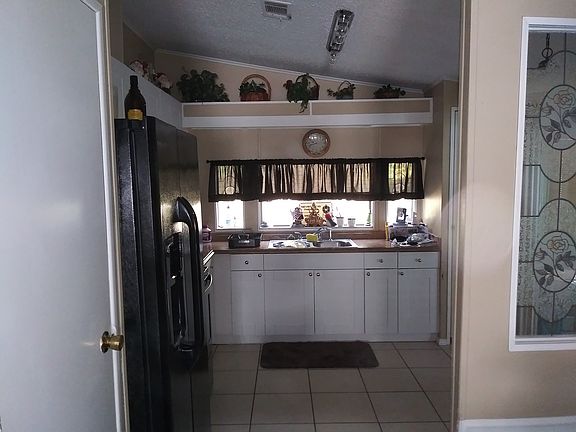 3rd image of 527 Florida Holly Ave