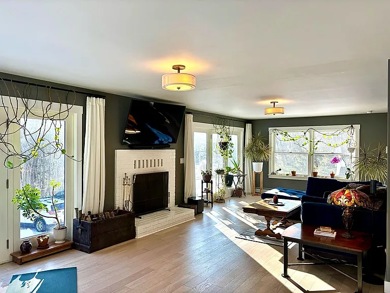 391 Canton Rd — Photo 4