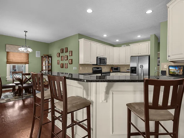 5464 Sandy Dr — Photo 42