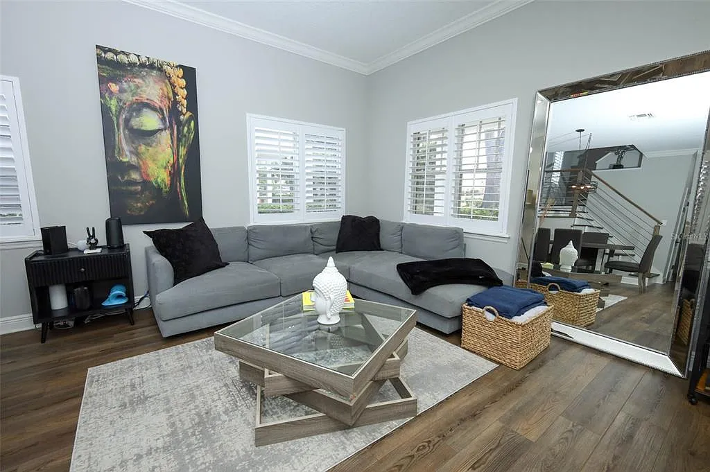 3 bed, 3.0 bath, 1330 sqft, $3,100 — Photo 4