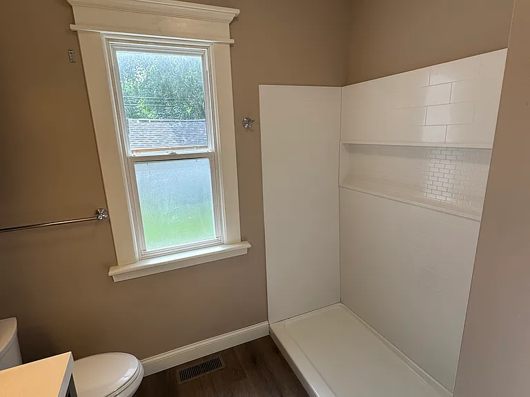 452 W Adams St #1 — Photo 9