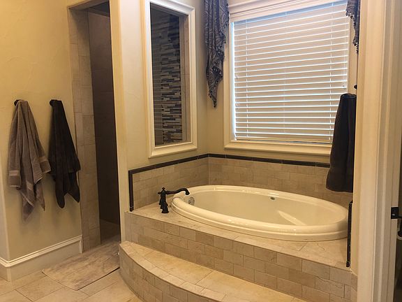 3rd image of 2051 Miracle Pointe Dr