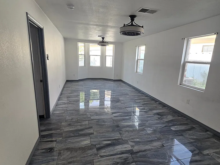 1617 Sunset Blvd — Photo 13