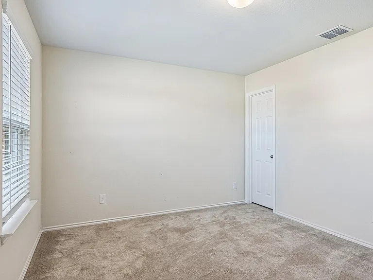 9121 Lookout Point — Photo 23