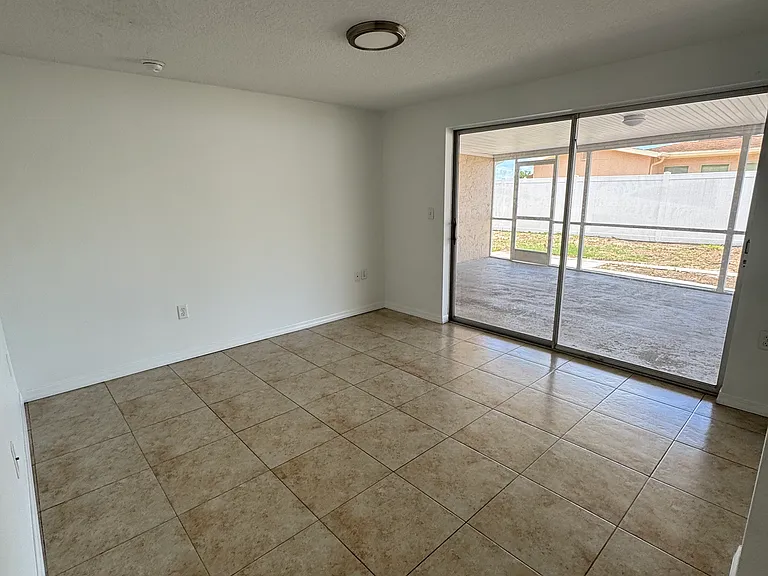 7140 Fox Hollow Dr — Photo 7