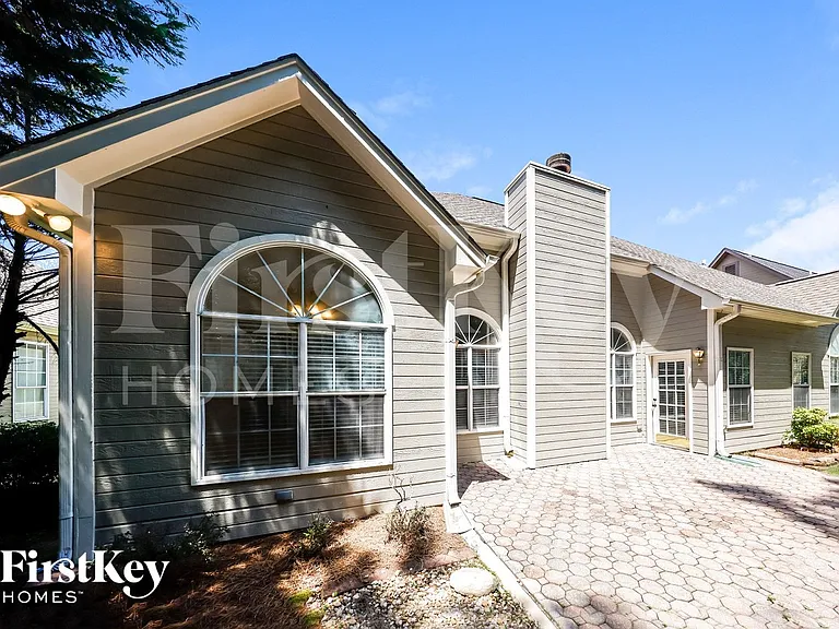 925 Jackson Cir — Photo 14