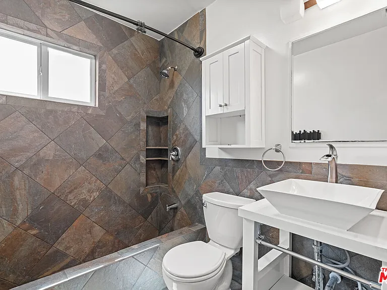 4352 Globe Ave — Photo 22