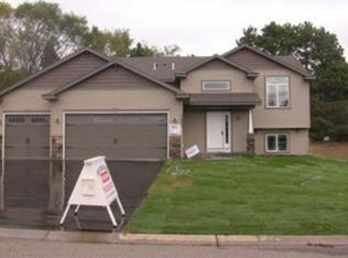 1012 Buckskin St SE, Isanti, MN 55040
