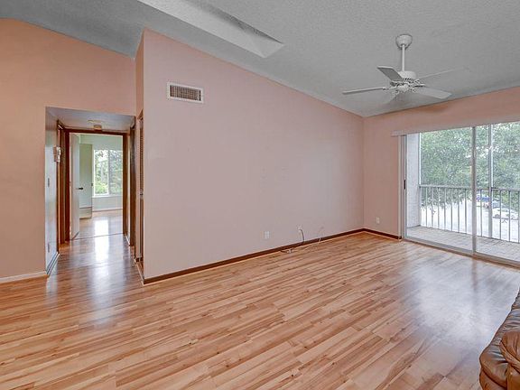 2nd image of 2500 SE Anchorage Cv APT D-3