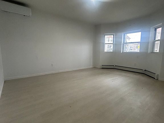 2nd image of 136 Hylan Blvd Floor 1