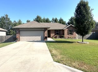 275 Meadowlark St, Highlandville, MO 65669